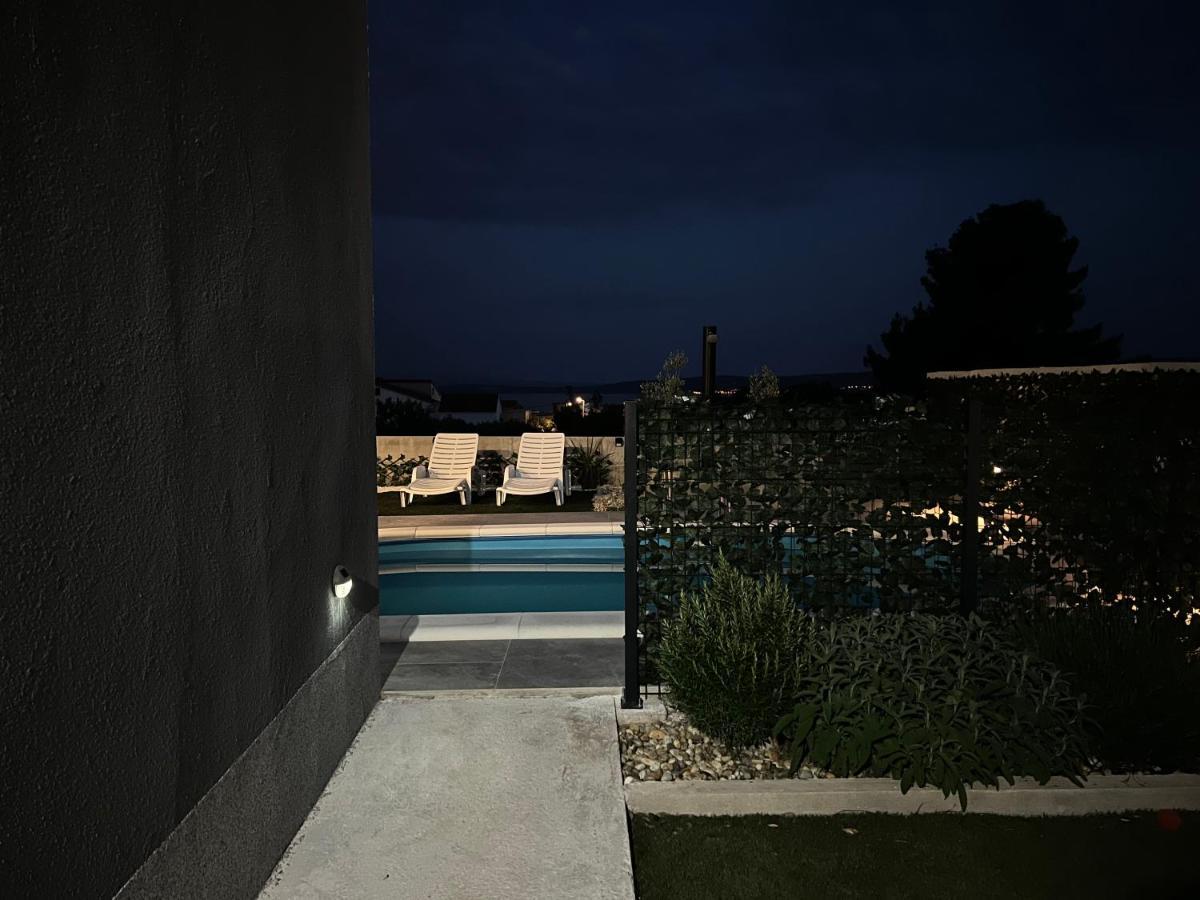 Villa Marta 3 Bedrooms, 2 Baths And Pool Kaštel Štafilić Esterno foto
